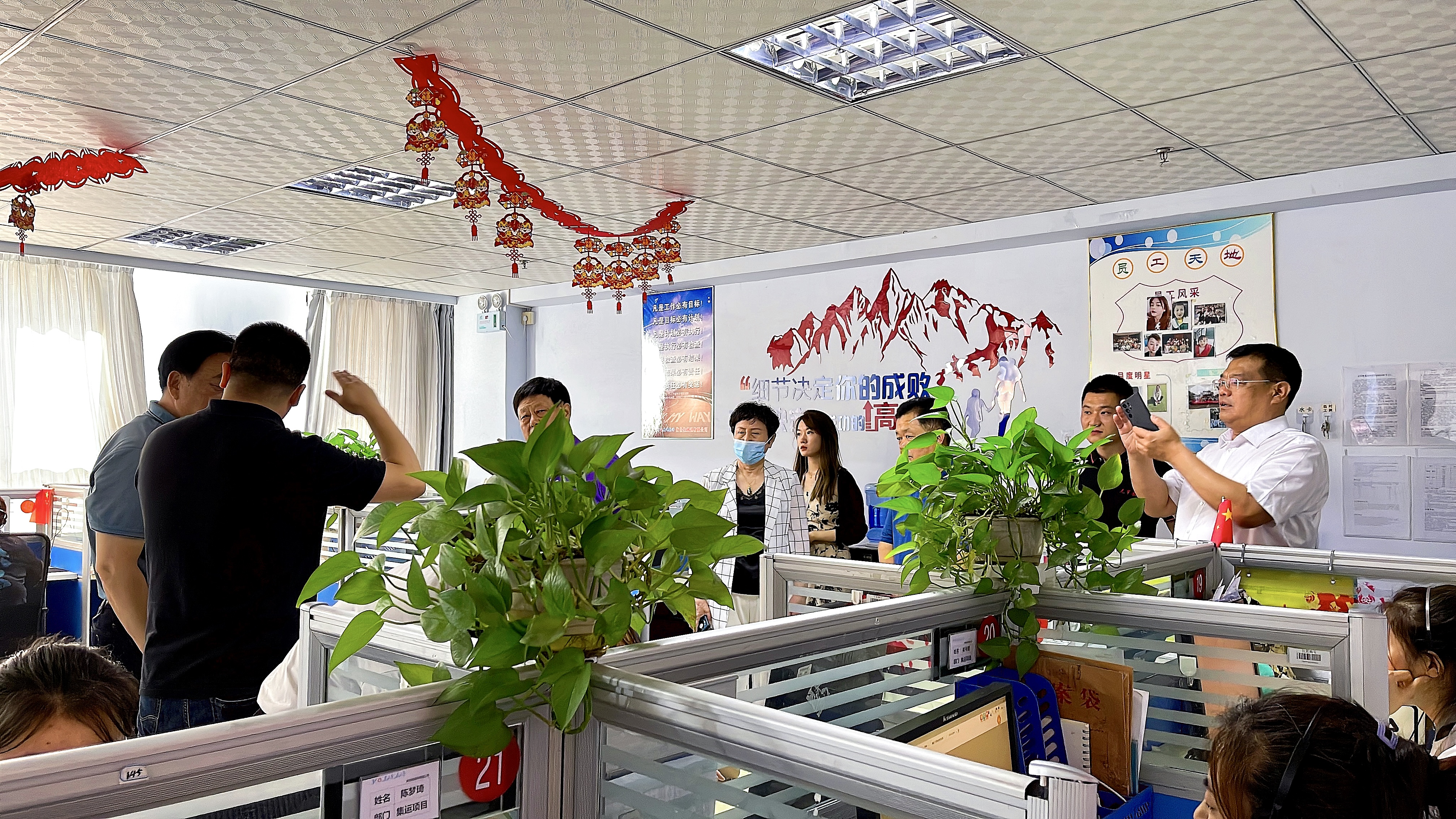 热烈欢迎健康协会领导莅临我司参观指导(图3)
