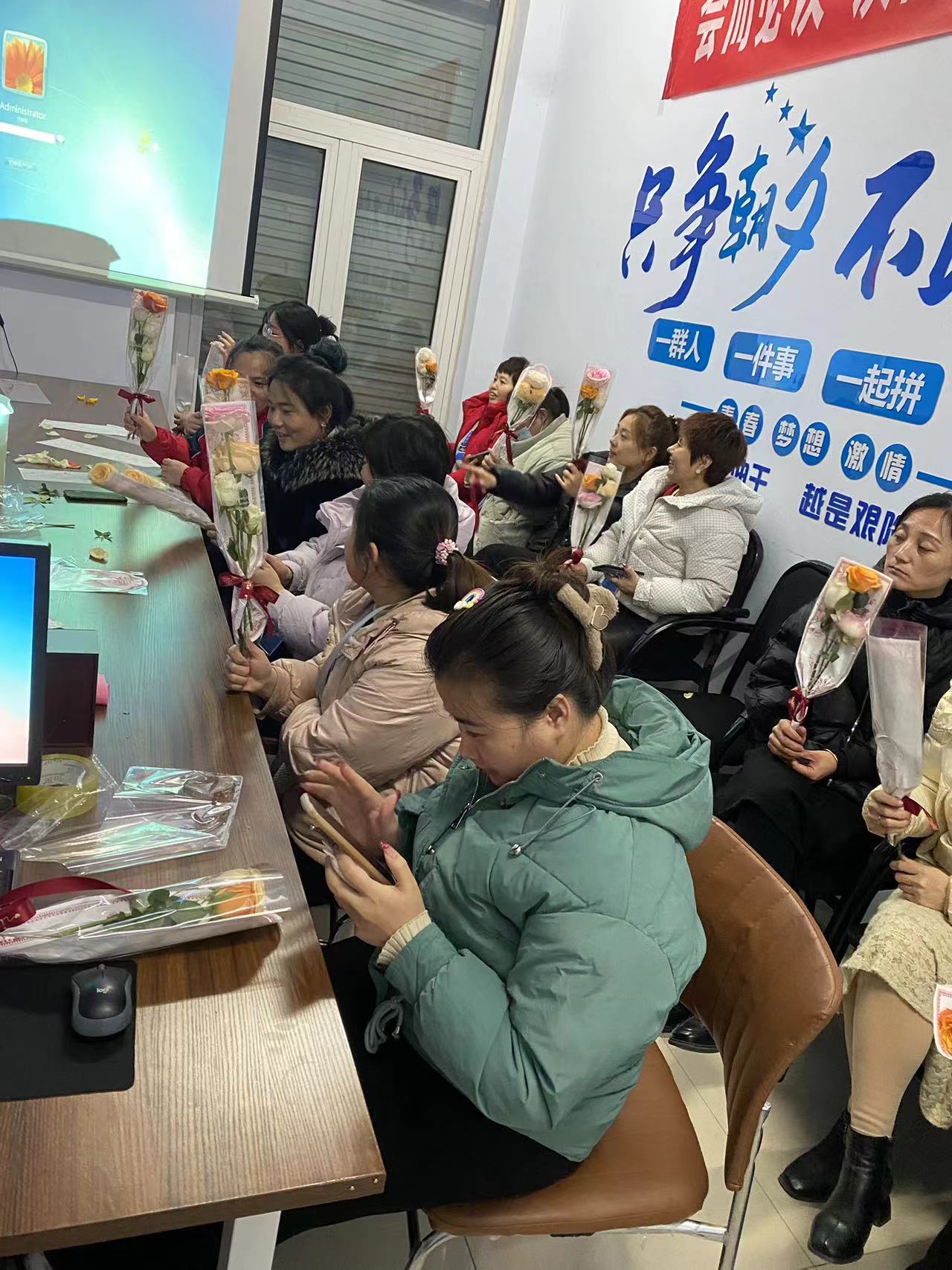 做不被定义的你(图2)